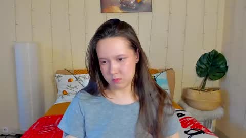 Snapshot of mira_karter chatting on April 30, 3:02 am Mira online show from April 30, 3:02 am
