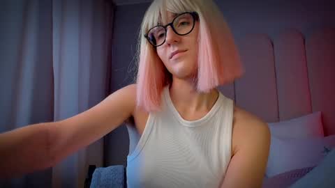 Mira online show from April 13, 10:10 am