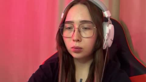 mira_light_ online show from October 14, 3:24 pm