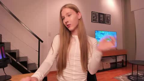 Mira online show from April 27, 2:31 am