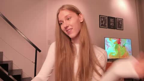 Snapshot of mira_lite chatting on May 24, 10:59 pm Mira online show from May 24, 10:59 pm