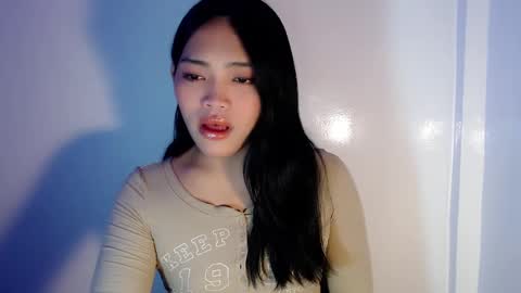 Snapshot of mira_luna222 chatting on December 22, 11:09 pm Mira Bella online show from December 22, 11:09 pm