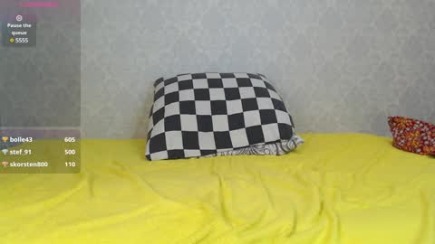 Snapshot of mira_one_ chatting on February 3, 7:10 pm mira_one_ online show from February 3, 7:10 pm