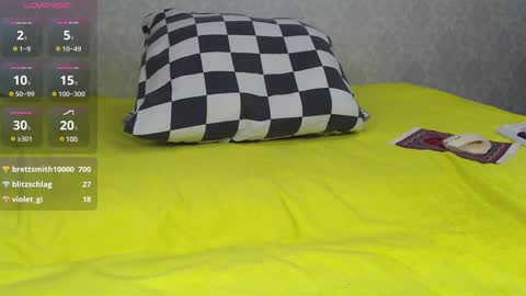 Snapshot of mira_one_ chatting on February 8, 3:31 pm mira_one_ online show from February 8, 3:31 pm