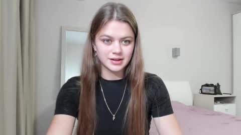 Mira online show from November 4, 8:08 pm