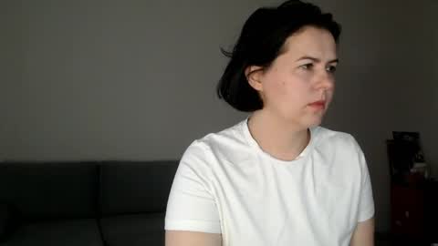 Snapshot of miradiaz chatting on May 12, 2:08 am Meera online show from May 12, 2:08 am