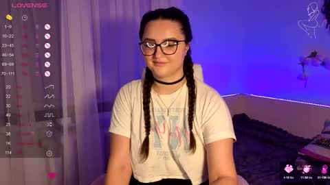 Snapshot of miraluccian chatting on September 21, 7:59 pm miraluccian online show from September 21, 7:59 pm