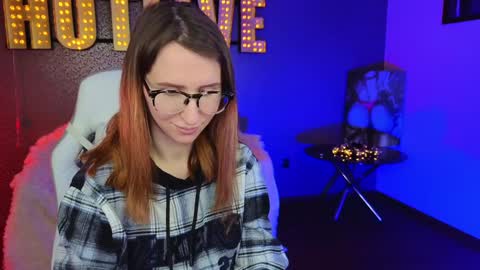 Snapshot of miralush chatting on December 13, 12:28 pm Mira online show from December 13, 12:28 pm