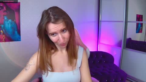 Snapshot of miralush chatting on December 16, 5:00 pm Mira online show from December 16, 5:00 pm