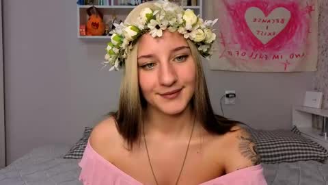 Cassie online show from May 14, 4:25 pm