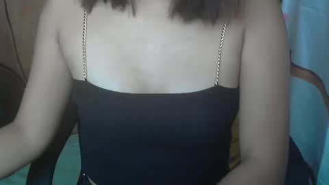 Snapshot of mirana_xxx chatting on February 5, 7:39 am Im Ping online show from February 5, 7:39 am