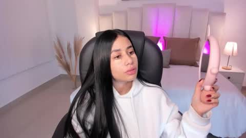 miranda_crawfor online show from November 25, 12:16 pm