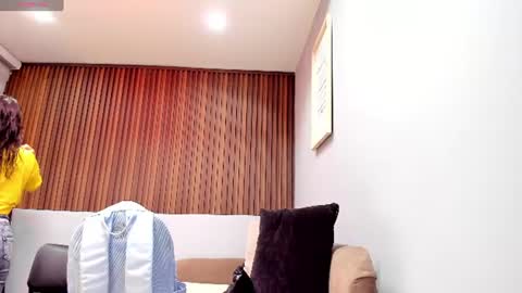 Snapshot of miranda_doll_ chatting on June 27, 11:59 am online show from June 27, 11:59 am