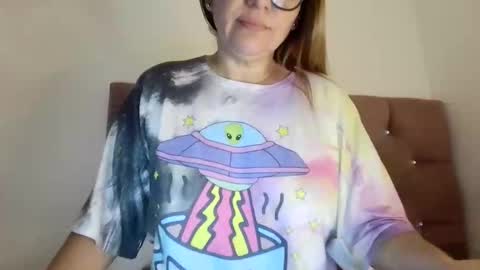 Snapshot of miranda_zacky chatting on June 11, 12:14 pm Miranda Indep Model Thank you very much for all your support online show from June 11, 12:14 pm