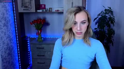 Snapshot of miraraid chatting on March 8, 5:17 am miraraid online show from March 8, 5:17 am