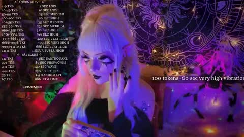 mirareed online show from November 25, 3:23 pm