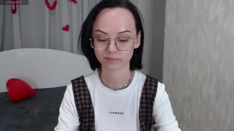 Mira online show from February 17, 6:48 pm