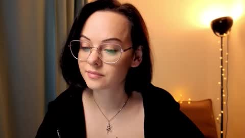 MiraSkyy online show from November 6, 3:46 pm