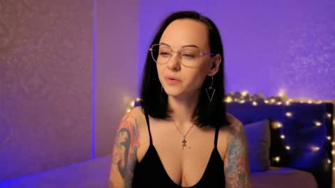 MiraSkyy online show from May 3, 4:57 pm