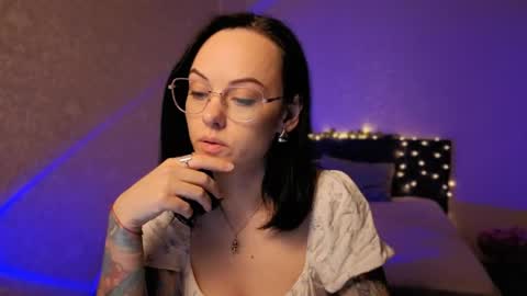 Snapshot of miraskyy chatting on June 5, 6:35 pm MiraSkyy online show from June 5, 6:35 pm