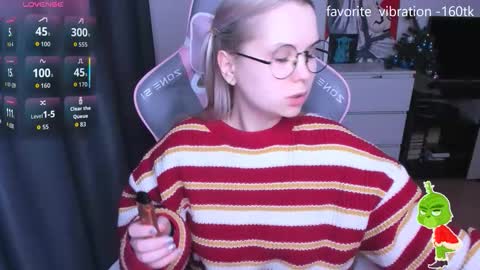 Snapshot of miray_kuriyama chatting on January 18, 11:52 pm Kira online show from January 18, 11:52 pm