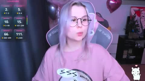 Snapshot of miray_kuriyama chatting on February 1, 8:07 pm Kira online show from February 1, 8:07 pm