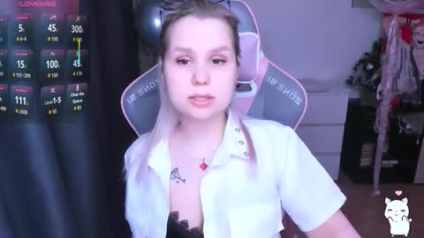 Snapshot of miray_kuriyama chatting on February 8, 8:12 pm Kira online show from February 8, 8:12 pm