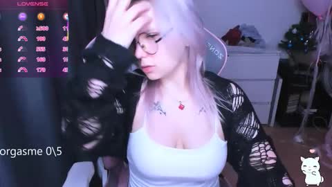 Snapshot of miray_kuriyama chatting on February 13, 8:16 pm Kira online show from February 13, 8:16 pm