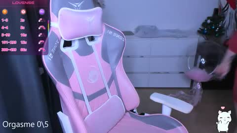 Snapshot of miray_kuriyama chatting on February 15, 11:23 pm Kira online show from February 15, 11:23 pm