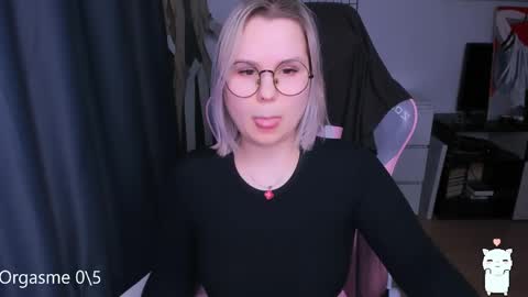 Kira online show from April 11, 11:42 pm