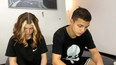 Snapshot of mirelcouple chatting on February 17, 10:12 am mirelcouple online show from February 17, 10:12 am