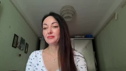 Snapshot of mirelisse chatting on April 25, 7:44 am Christina online show from April 25, 7:44 am