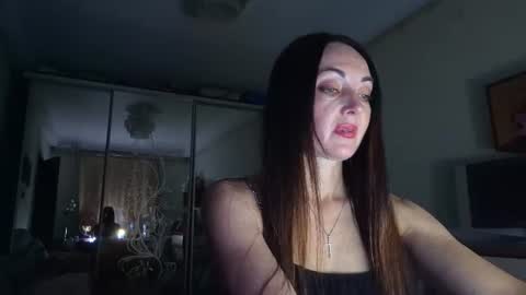 Snapshot of mirelisse chatting on June 19, 9:07 pm Christina online show from June 19, 9:07 pm