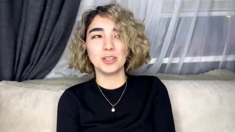 Snapshot of mirko_or_miruko chatting on March 19, 7:29 pm Miru online show from March 19, 7:29 pm