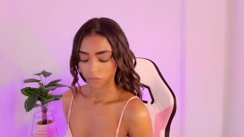 Snapshot of mis_nicole chatting on November 17, 3:23 am Andrea Thanks guys for the support online show from November 17, 3:23 am