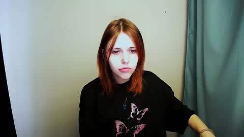 misaki_chan_ online show from February 14, 7:49 am