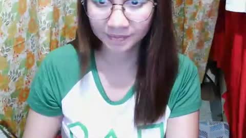 Snapshot of misaxobeat chatting on April 22, 3:24 pm misaxobeat online show from April 22, 3:24 pm