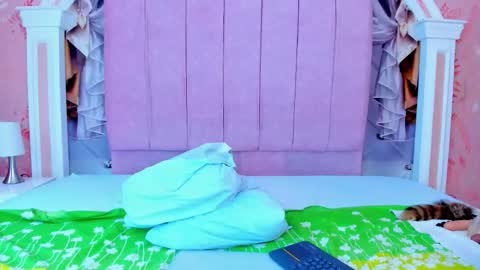 Snapshot of mishell_lovely chatting on November 2, 5:15 pm Mishell online show from November 2, 5:15 pm