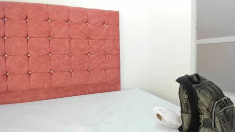 Snapshot of mishell_lovely chatting on January 14, 12:22 pm Mishell online show from January 14, 12:22 pm