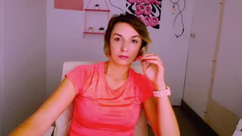 Snapshot of mishelle_blondie chatting on July 7, 11:36 am Mishelle online show from July 7, 11:36 am