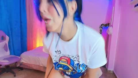 misofialeal online show from February 20, 6:52 pm