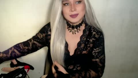 Snapshot of miss_4cuck_ chatting on July 4, 11:38 am miss_4cuck_ online show from July 4, 11:38 am