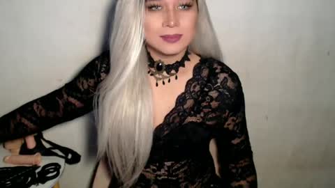 Snapshot of miss_4cuck_ chatting on July 6, 10:56 am miss_4cuck_ online show from July 6, 10:56 am