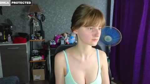 Snapshot of miss___alisa chatting on August 6, 5:04 pm Alisa NONNUDE online show from August 6, 5:04 pm