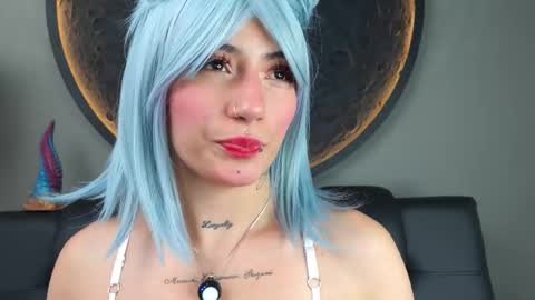 Snapshot of miss___charlotte chatting on December 2, 1:39 pm Charlotte online show from December 2, 1:39 pm