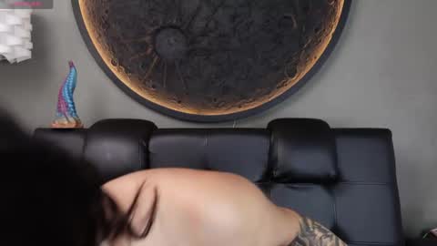Snapshot of miss___charlotte chatting on May 28, 6:05 pm Charlotte online show from May 28, 6:05 pm