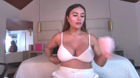 Snapshot of miss__ary_ chatting on May 2, 12:10 pm miss__ary_ online show from May 2, 12:10 pm