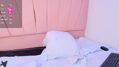   online show from December 7, 5:53 pm