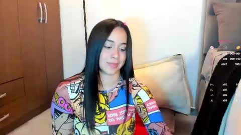 Snapshot of miss__jones_ chatting on June 22, 3:25 am miss__jones_ online show from June 22, 3:25 am