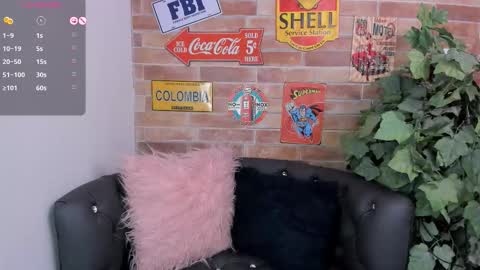 Zoe online show from October 2, 6:15 pm